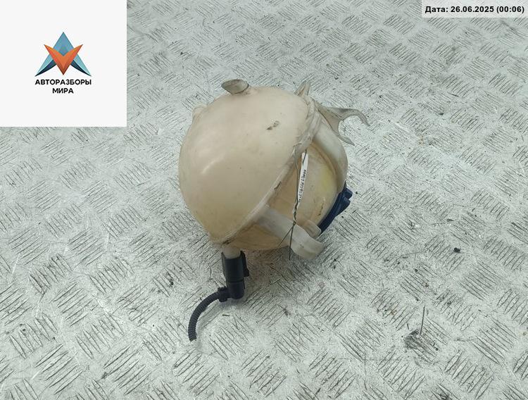 бачок расширительный Skoda Octavia mk2 (A5 1Z) 2005, 2.0 л., дизель - фото №1