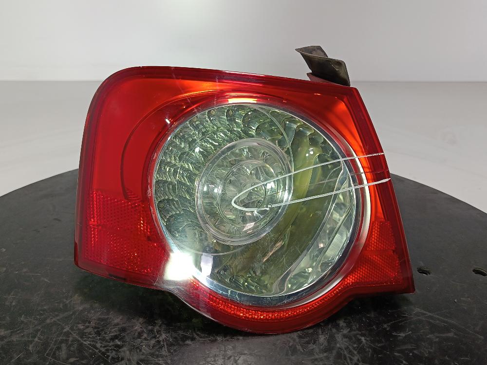 фонарь задний левый Volkswagen Passat B6 2008, цвет, седан, 3C5945095C - фото №1