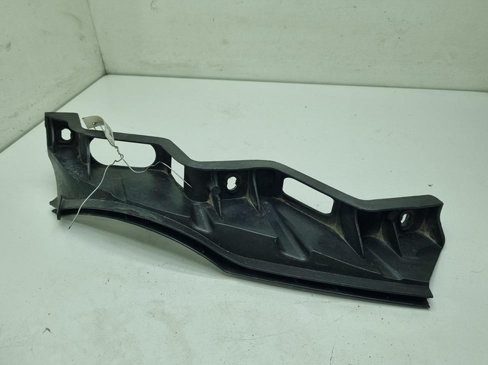 кронштейн переднего бампера Volkswagen Passat B6 2008, 1.8 л., бензин, МКПП, чёрный, универсал, 3C0807889 - фото №1
