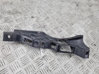 кронштейн переднего бампера Volkswagen Passat B6 2008, 1.8 л., бензин, МКПП, чёрный, универсал, 3C0807890