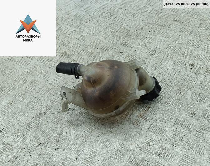 бачок расширительный Citroen C4 1 поколение 2005, 1.6 л., бензин - фото №1