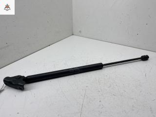 амортизатор крышки багажника (3-5 двери) Kia Sportage 3 поколение 2012, 2.0 л., бензин, МКПП, чёрный, внедорожник 5 дв., 81770-3W000