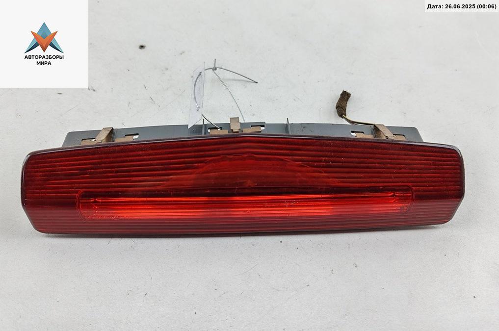 стоп-сигнал Opel Zafira 2 поколение (B) 2005, 1.8 л., бензин, МКПП, серый, минивэн, 1321158 - фото №1