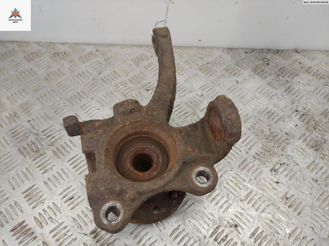 ступица передняя левая Volkswagen Transporter T4 1996, 2.5 л., дизель, МКПП, синий, микроавтобус - фото №1