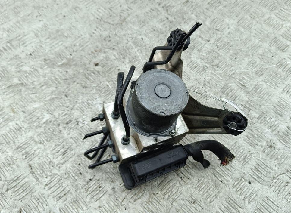 блок ABS BMW 5 серия F07/F10/F11 2012, 3.0 л., дизель, АКПП, чёрный, универсал, 34516853405, 6853405, 34526853408, 6853408 - фото №1