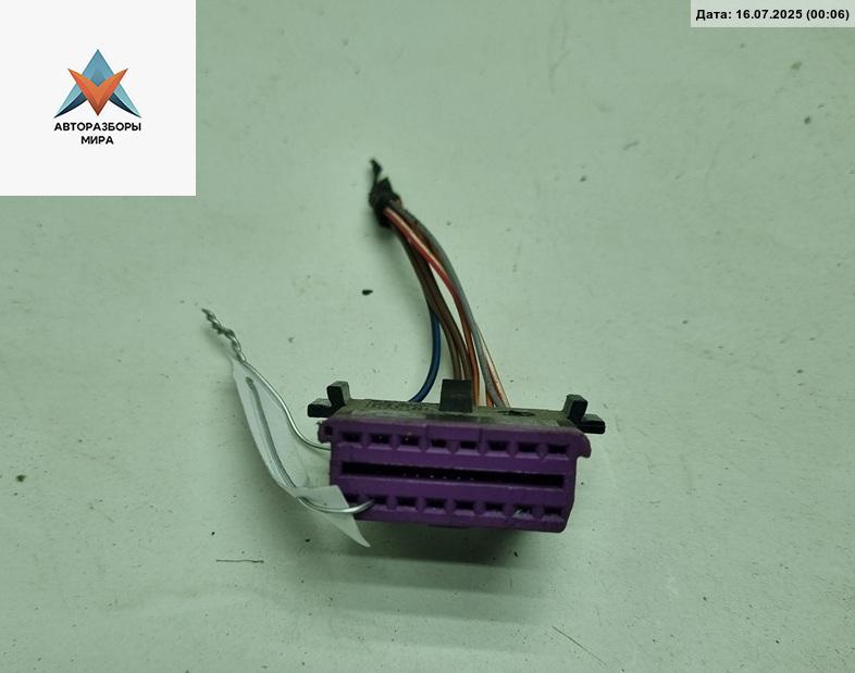 разъем (фишка) проводки Skoda Octavia mk2 (A5 1Z) 2005, 2.0 л., дизель, МКПП, зелёный, универсал, 3A0972695 - фото №1