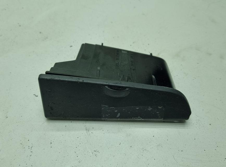 пепельница Volkswagen Touran 2003, 1.6 л., бензин, МКПП, серый, минивэн, 1T0857309A