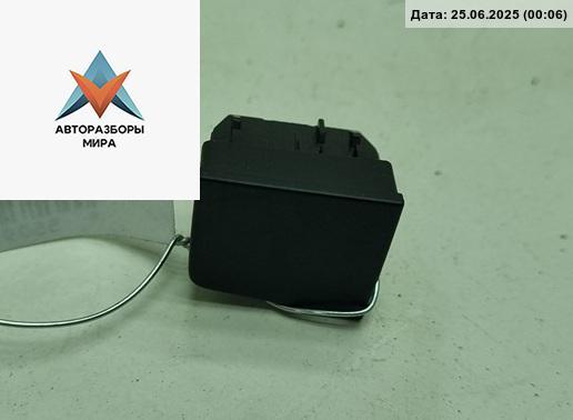 заглушка Volkswagen Passat B6 2008, 1.8 л., бензин, МКПП, чёрный, универсал, 3C0959624C - фото №1