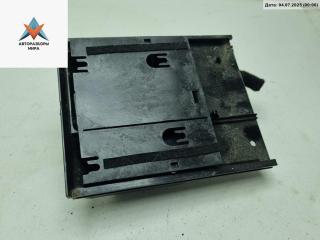 пепельница Volkswagen Golf 4 поколение 2002, 1.9 л., дизель, МКПП, чёрный, универсал, 1J0857961G