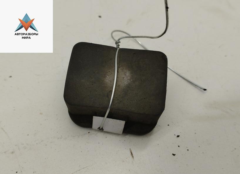 кронштейн радиатора Audi A4 B6 2002, 2.5 л., дизель, МКПП, синий, универсал, 4B3121276 - фото №1