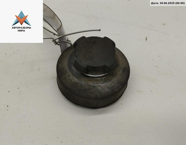 кронштейн радиатора Audi A4 B6 2002, 2.5 л., дизель, МКПП, синий, универсал, 4B3121275 - фото №1