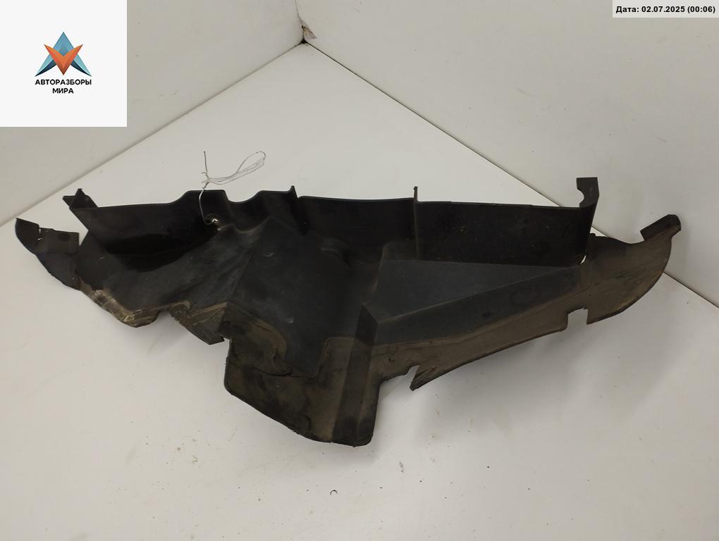 диффузор вентилятора Audi A6 4B/C5 1999, 2.4 л., бензин, МКПП, серый, седан, 4B0121284H - фото №1