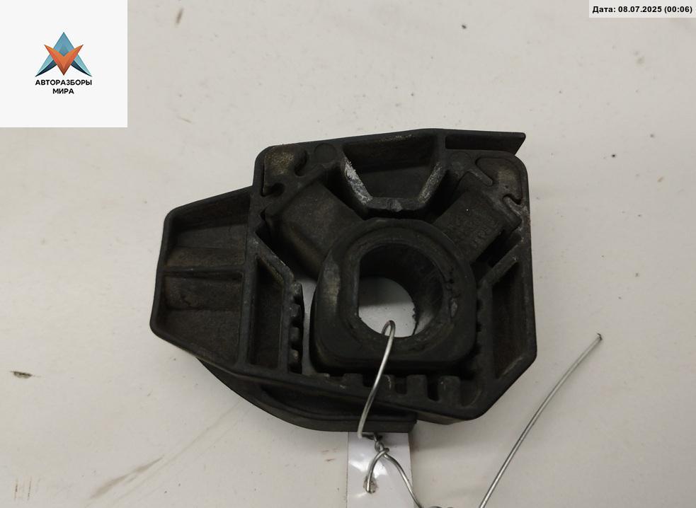 кронштейн радиатора Audi A3 8L 1996, 1.6 л., бензин, МКПП, серый, хетчбэк 3 дв., 1J0806155 - фото №1