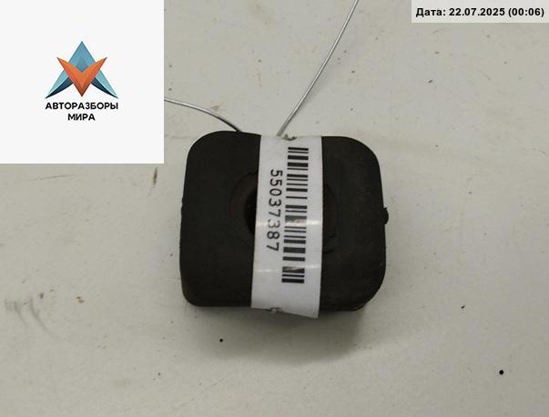 кронштейн радиатора Audi A4 B6 2002, 2.5 л., дизель, МКПП, синий, универсал, 4B3121276 - фото №1