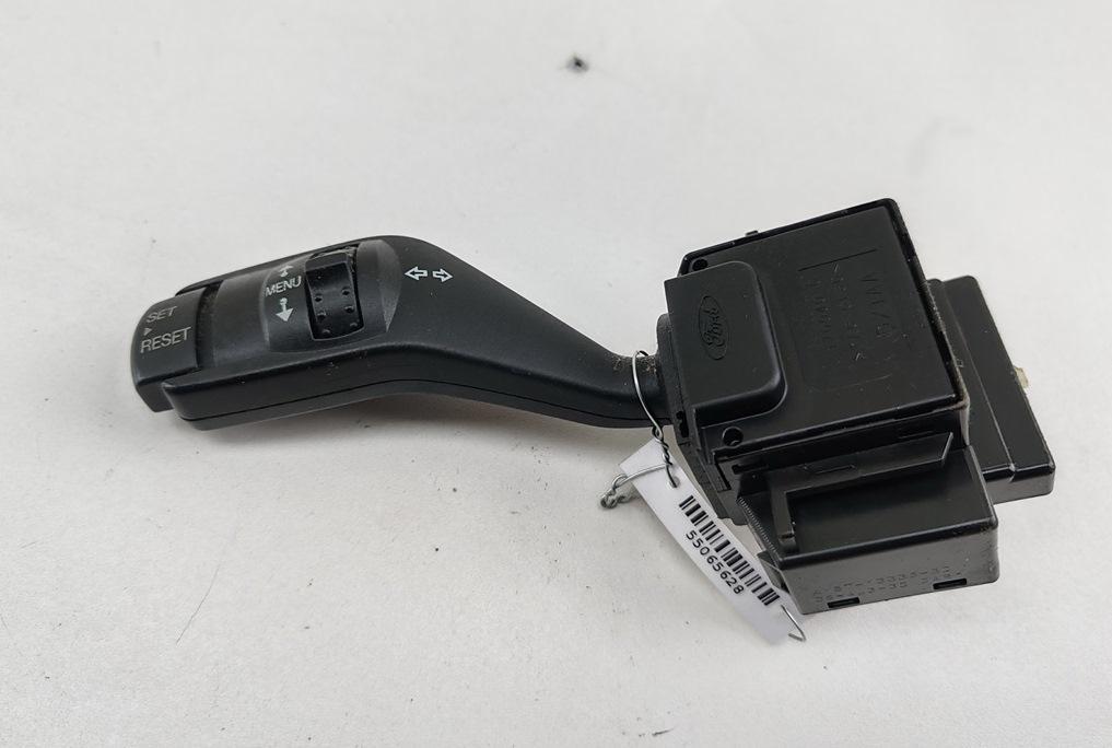 переключатель поворотов Ford Focus 2 поколение 2006, 1.6 л., i, бензин, МКПП, чёрный, универсал, 4M5T13335BD - фото №1