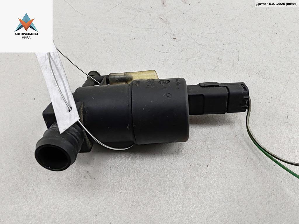 насос (моторчик) омывателя стекла Nissan Interstar 1 поколение 2008, белый, микроавтобус, 681155 - фото №1
