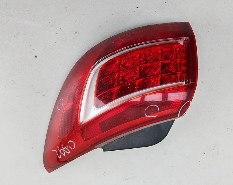 фонарь задний правый Kia Sportage 2012, 2.0 л., бензин, МКПП, чёрный, внедорожник 5 дв.