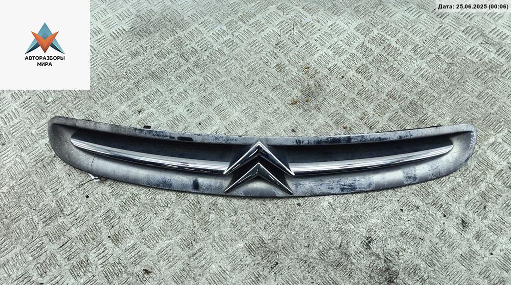 решетка радиатора Citroen Xsara Picasso 1 поколение 2002, серый, минивэн - фото №1