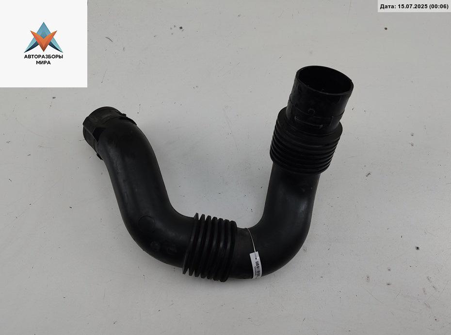 воздуховод Nissan Interstar 1 поколение 2008, 2.5 л., дизель, МКПП, белый, микроавтобус, 8200261961C - фото №1