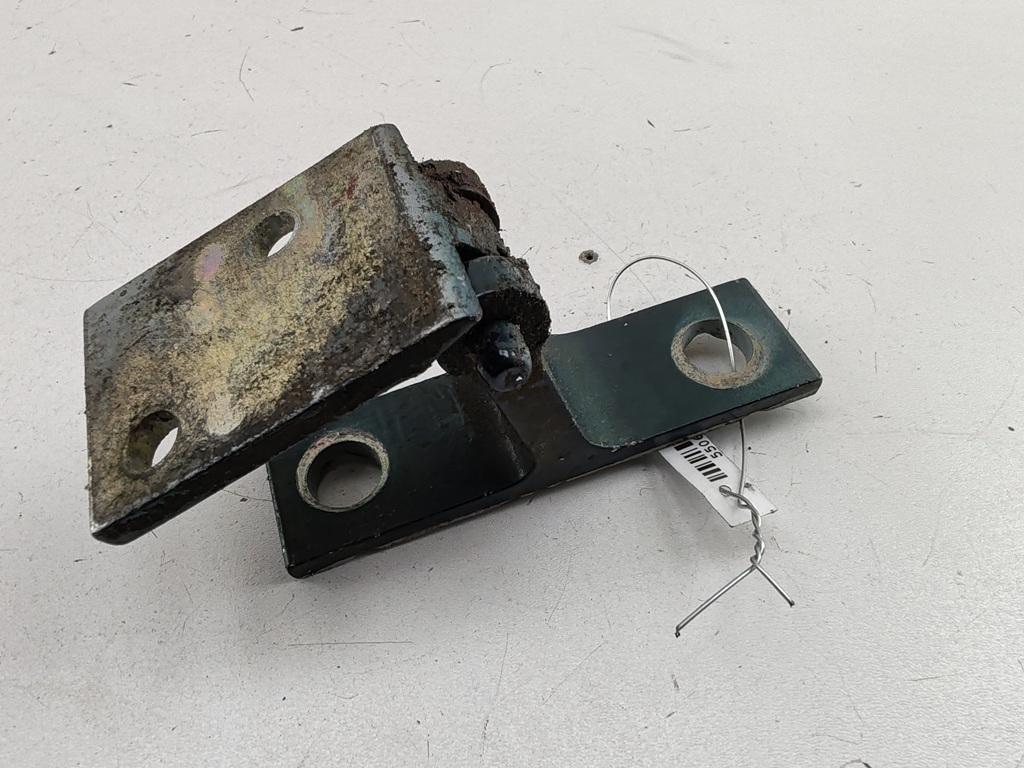 петля двери Audi A6 C4 1997, зелёный, универсал, 4A0831401A