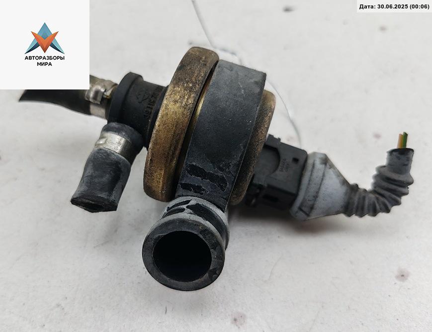 клапан вентиляции топливного бака Audi 100 4A/C4 1992, 2.3 л., бензин, АКПП, красный, седан, 034906283 - фото №1