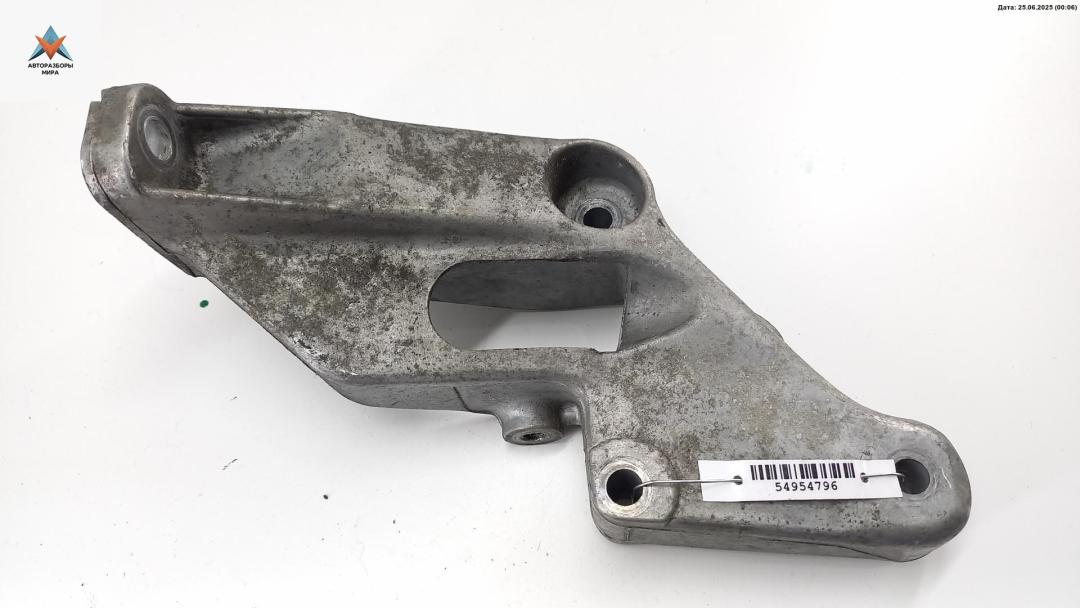 кронштейн двигателя BMW 5 серия E34 1989, 2.4 л., дизель, МКПП, серый, седан, 1135765 - фото №1