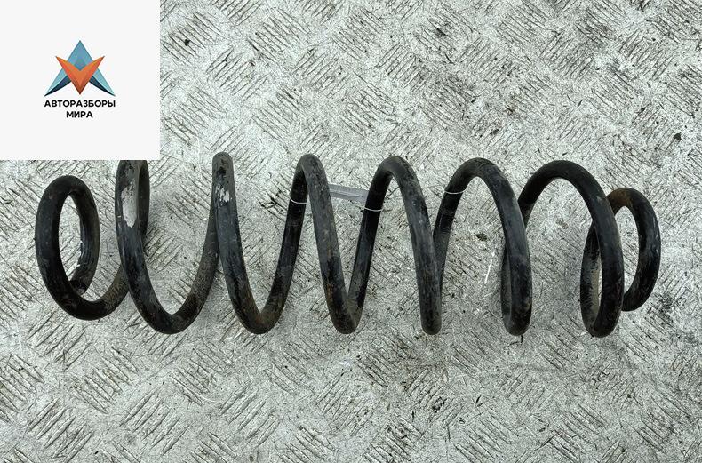 пружина задняя Skoda Roomster 1 поколение 2009, 1.4 л., бензин, МКПП, чёрный, фургон - фото №1