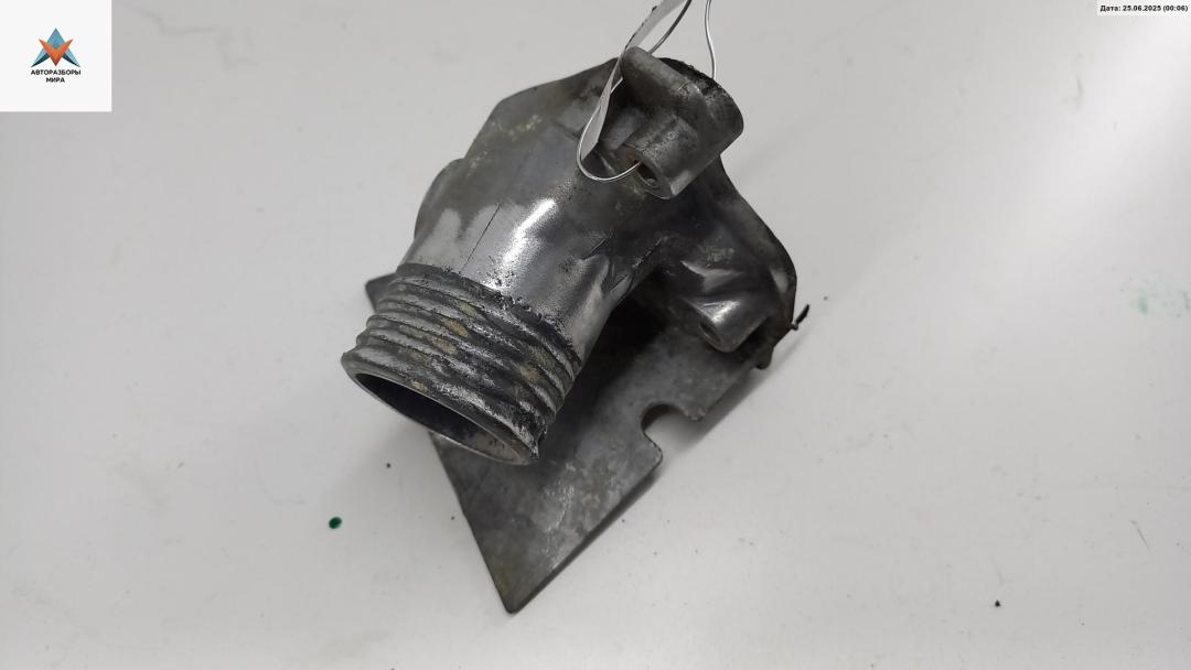 фланец (тройник) системы охлаждения BMW 5 серия E34 1989, 2.4 л., дизель, МКПП, серый, седан, 2241451 - фото №1