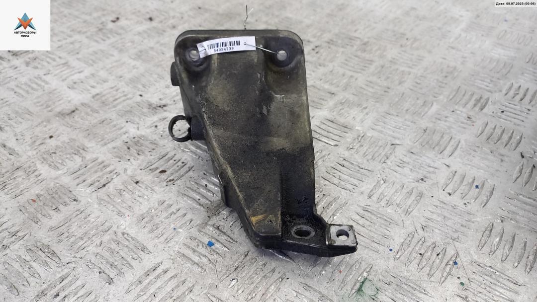 кронштейн двигателя BMW 5 серия E34 1989, 2.4 л., дизель, МКПП, серый, седан, 1135764 - фото №1