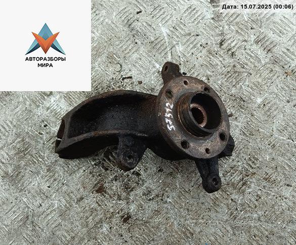 ступица передняя левая Renault Megane 2 поколение 2005, 1.5 л., дизель, МКПП, синий, универсал - фото №1