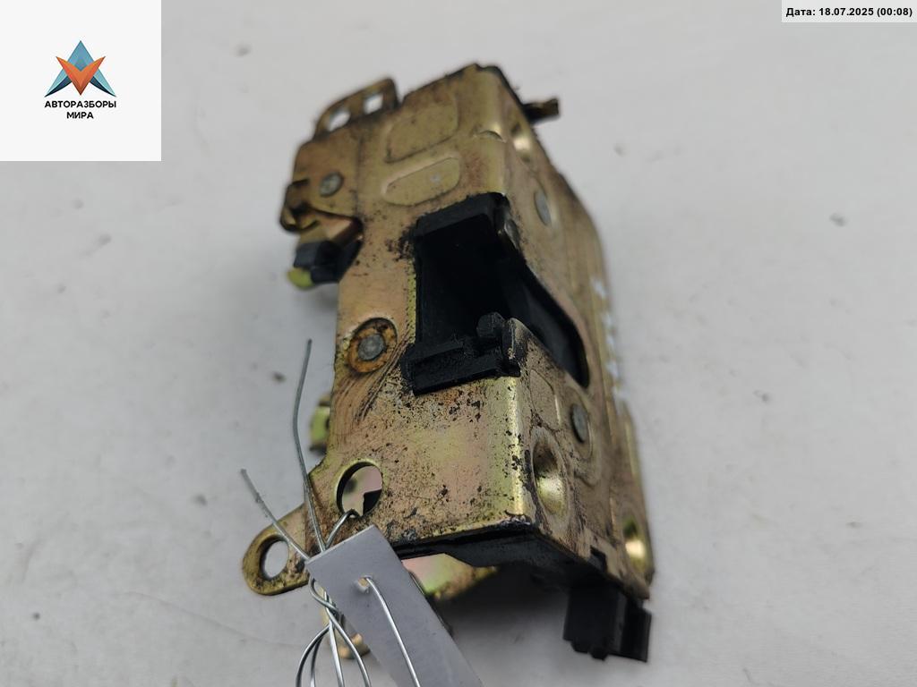 замок двери задней правой Renault Espace 3 поколение 1997, 2.0 л., бензин, МКПП, зелёный, минивэн - фото №1