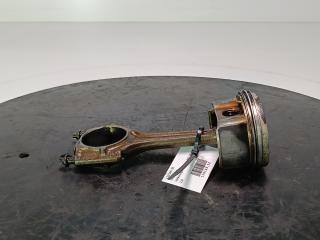 поршень Volkswagen Golf 5 поколение 2003, цвет