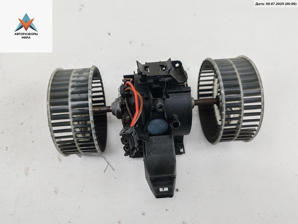 моторчик печки BMW 5 серия E60/E61 2006, 2.5 л., бензин, МКПП, чёрный, седан, 6934972 - фото №1