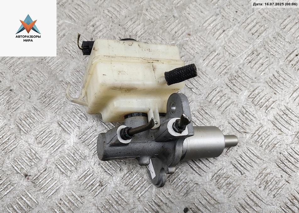 цилиндр тормозной главный BMW 5 серия E60/E61 2006, 2.5 л., бензин, МКПП, чёрный, седан, 2923 - фото №1