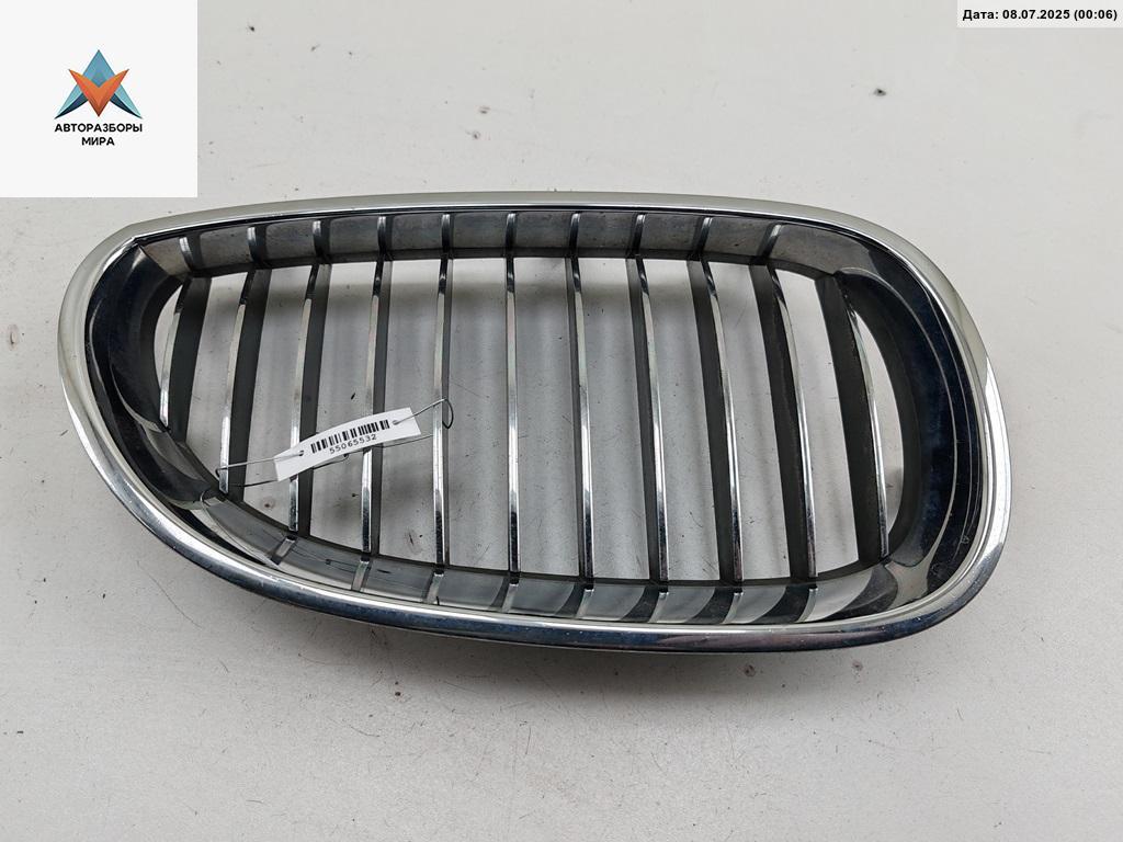 решетка радиатора BMW 5 серия E60/E61 2006, чёрный, седан, 7065702 - фото №1