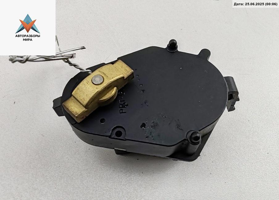 моторчик заслонки печки BMW 5 серия E39 1999, 2.0 л., бензин, МКПП, серый, седан, 8363798 - фото №1