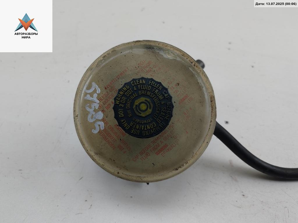 цилиндр тормозной главный Volkswagen Passat B5 1997, 1.6 л., бензин, МКПП, серый, седан, 31973 - фото №1