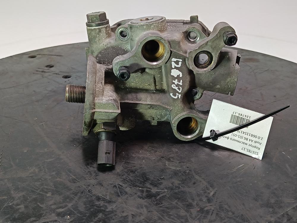 корпус масляного фильтра Audi A4 B6 2003, цвет, 06B115417F - фото №1