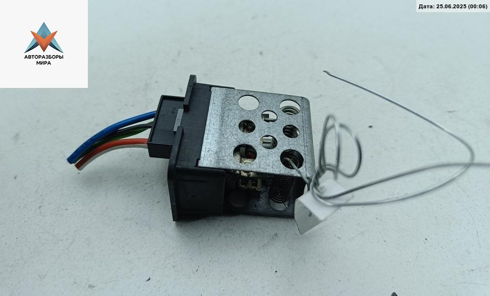 сопротивление печки Opel Zafira 1 поколение (A) 2002, 2.0 л., дизель, МКПП, синий, минивэн, 90559834 - фото №1