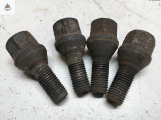 болт колесный Renault Megane 1 поколение [рестайлинг] 2002, 1.6 л., бензин, МКПП, серый, хетчбэк 5 дв., 8200030701