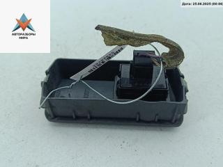 кнопка стеклоподъемника переднего правого Opel Signum C 2003, 2.2 л., дизель, АКПП, серый, хетчбэк 5 дв., 687833988