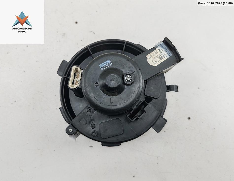 моторчик печки Citroen Xsara Picasso 1 поколение 2002, 1.8 л., бензин, МКПП, серый, минивэн, 8EW009159581 - фото №1