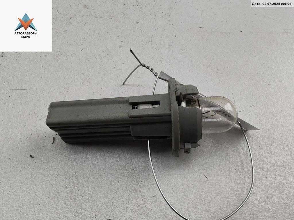 Патрон лампы фонаря BMW 3 серия E36 1994, 1.6 л., бензин, МКПП, серый, седан, 1387364 - фото №1