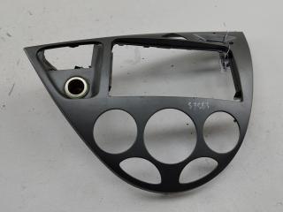 рамка под магнитолу Ford Focus I 2003, 1.6 л., i, бензин, АКПП, красный, универсал, 98ABA046A04AEW
