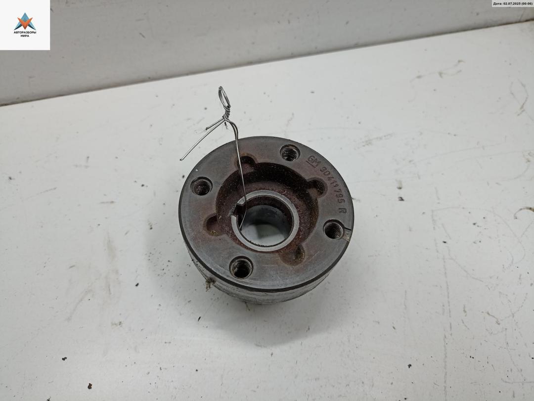 шестерня (звездочка) коленвала Opel Omega B 1997, 2.0 л., бензин, АКПП, жёлтый, универсал, 90411795 - фото №1