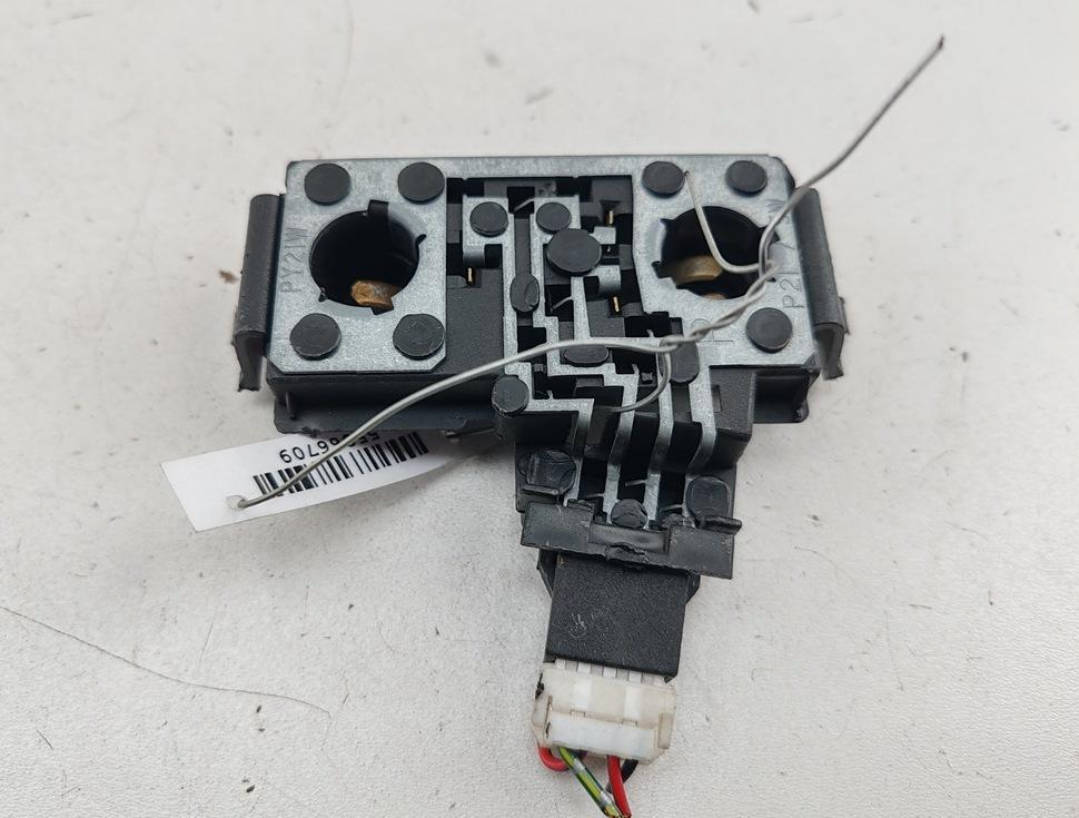 Плата фонаря заднего правого Nissan Primera P11 1997, 2.0 л., бензин, МКПП, красный, хетчбэк 5 дв., 2308