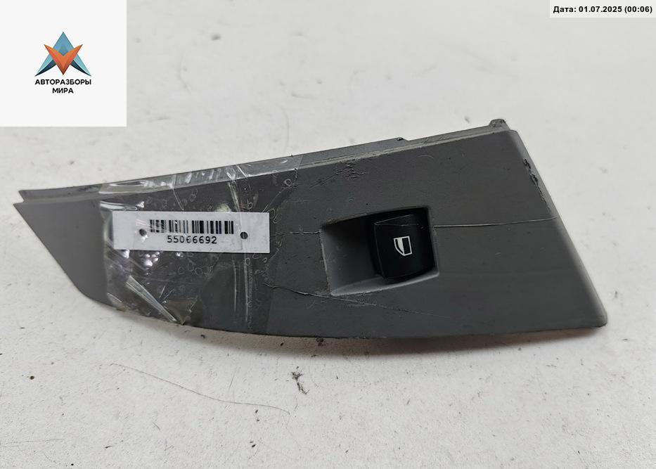 кнопка стеклоподъемника заднего левого BMW 5 серия E60/E61 2004, 3.0 л., дизель, АКПП, синий, седан, 6922244 - фото №1