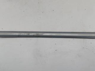 молдинг двери передней правой Volkswagen Passat B4 1996, 1.8 л., бензин, МКПП, красный, универсал, 3A0853516A