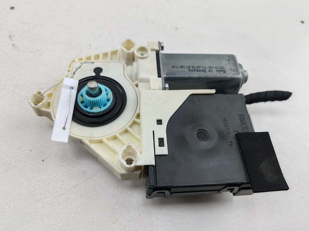 моторчик стеклоподъемника передний правый Volkswagen Passat B6 2007, 2.0 л., дизель, МКПП, синий, универсал, 1K0959702