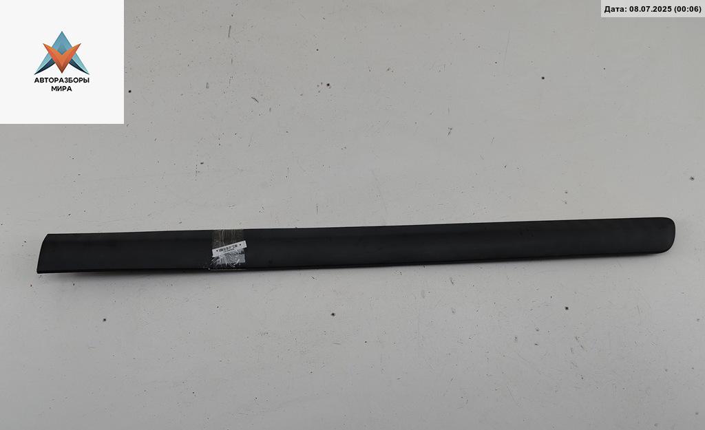 молдинг двери передней правой Peugeot 807 1 поколение 2004, 2.2 л., дизель, МКПП, серый, минивэн, 1484086077 - фото №1